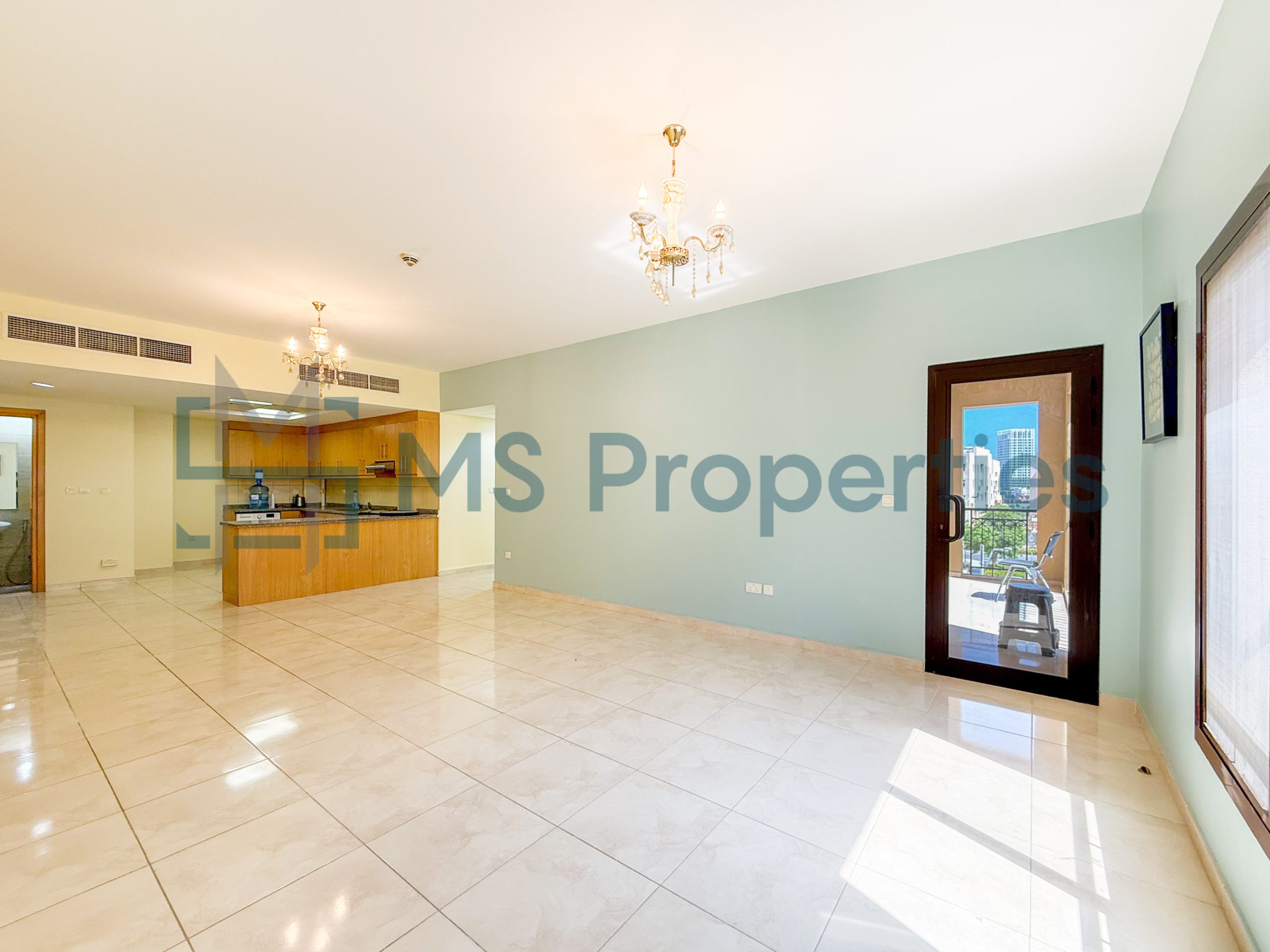 Classic 3BHK Cozy Apartment for Rent in Fox Hills