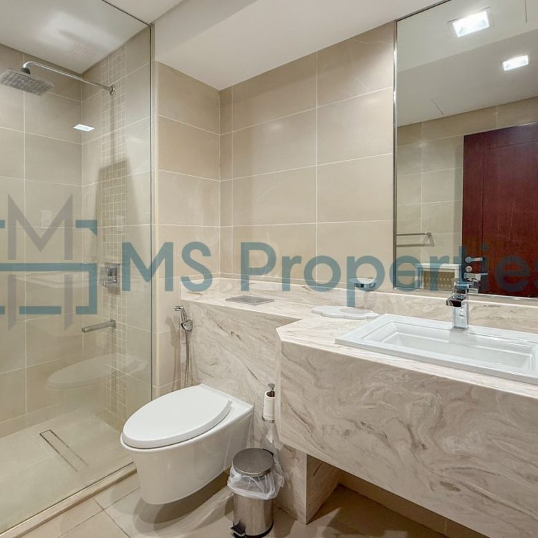 Spacious Cozy | Studio Apartment with View Balcony
