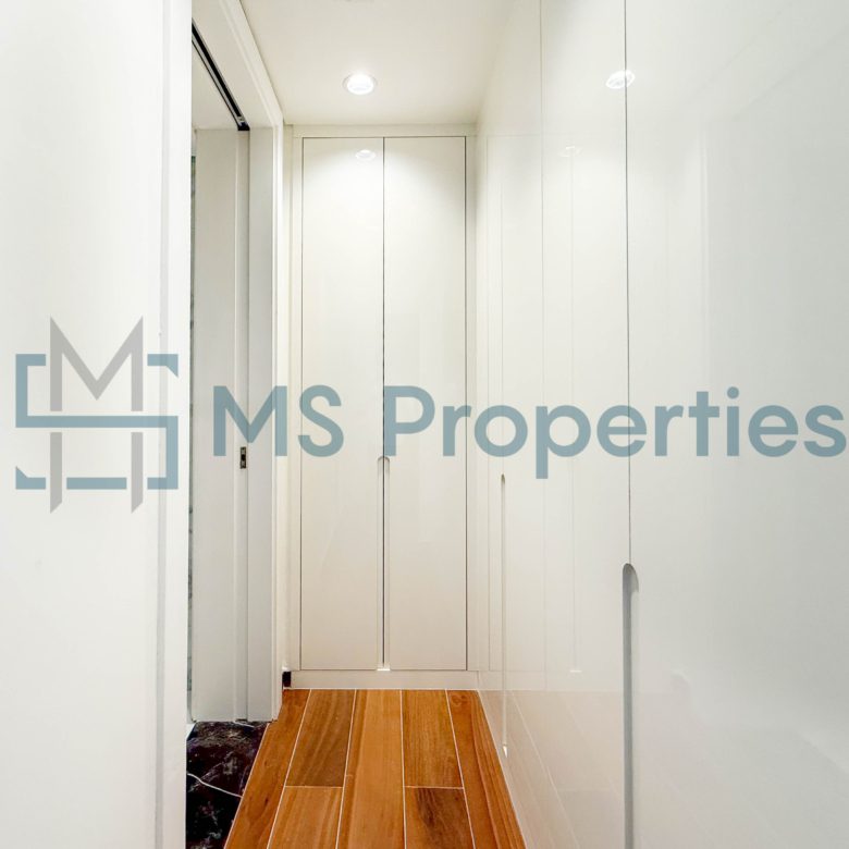 Exquisite 1BR Apartment with Amazing View Balcony