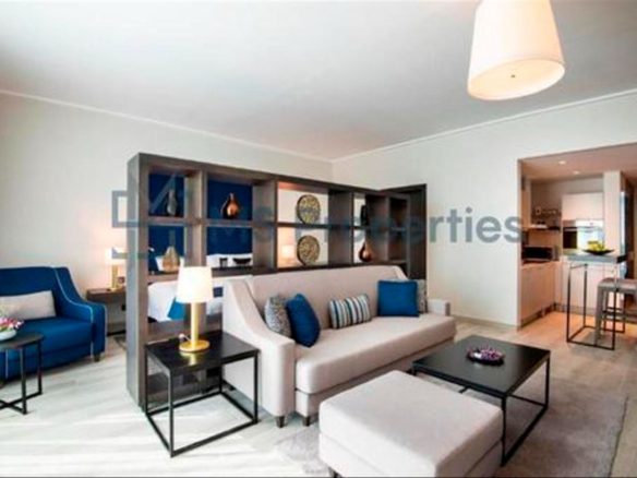 Dive into Luxury Studio Apartment in West Bay