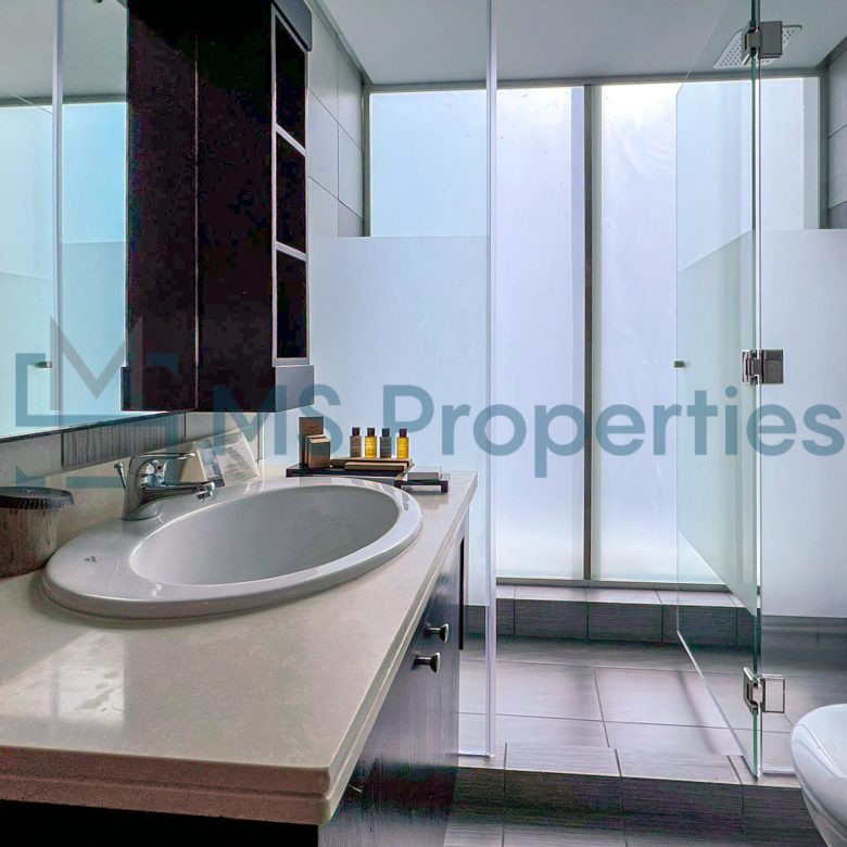 Stylishly Furnished 4BHK Flat + Bills Included