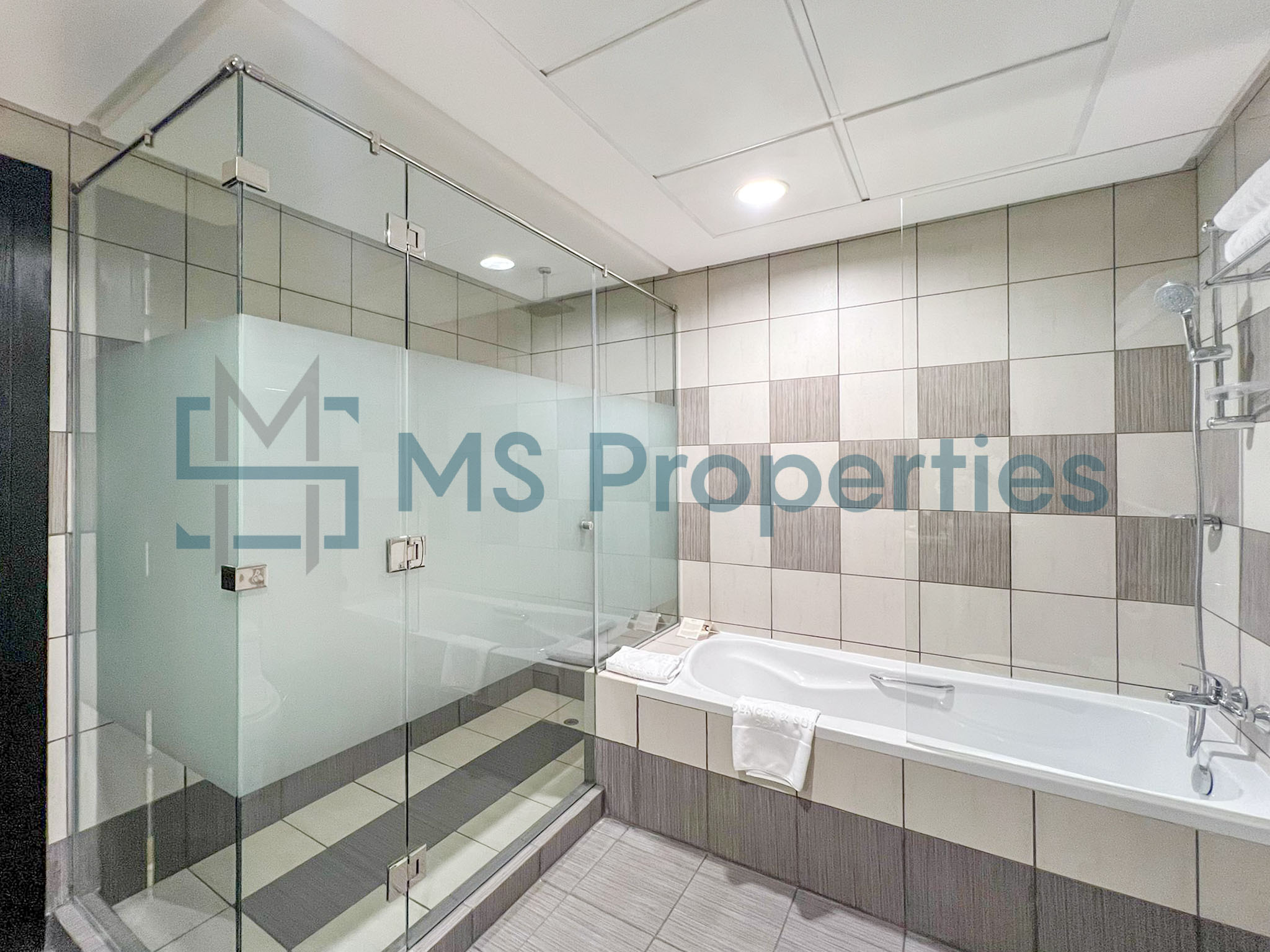 Furnished 2 Bedroom Flat | Bills +WiFi Included