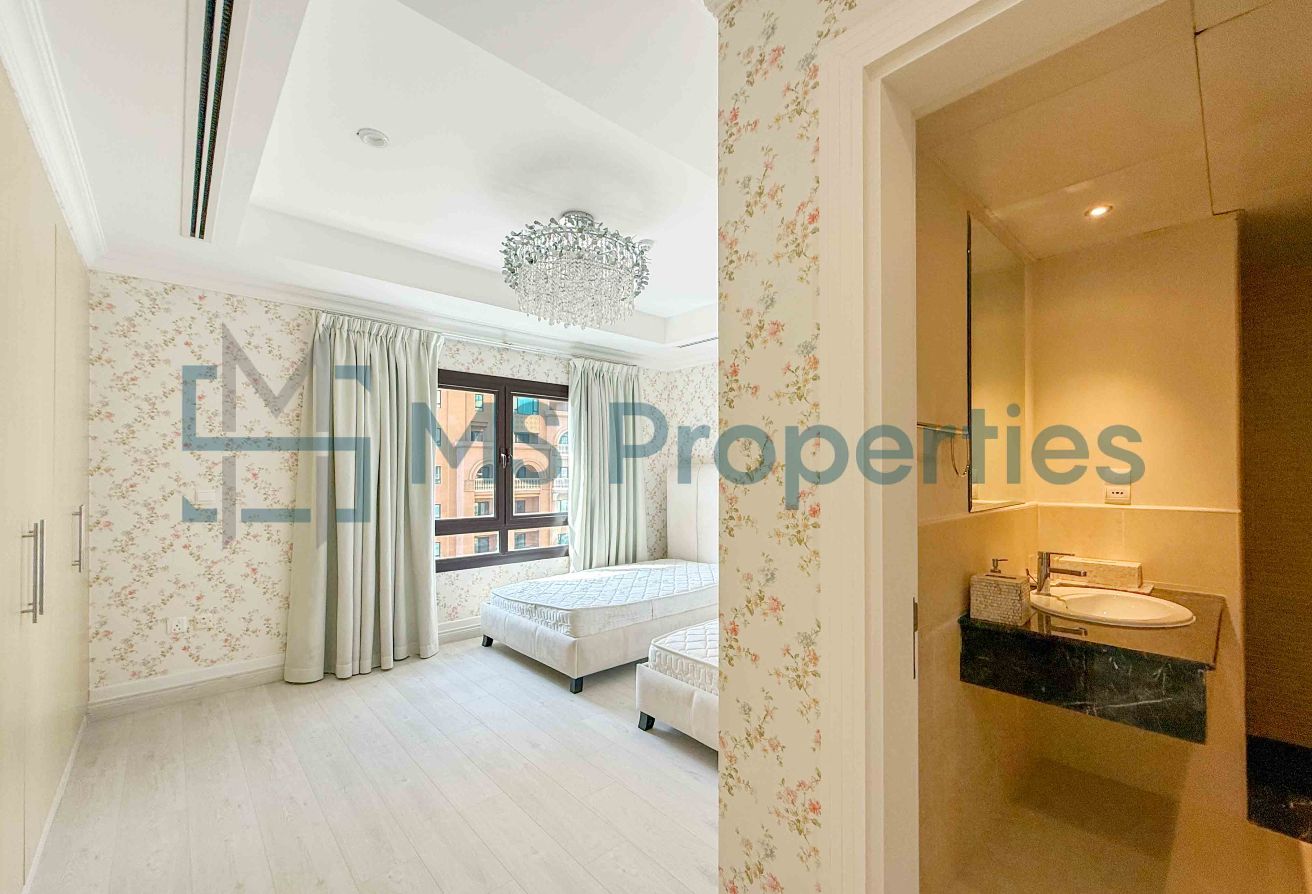 Prestigious | 3BHK Apartment with Huge Balcony Sea View