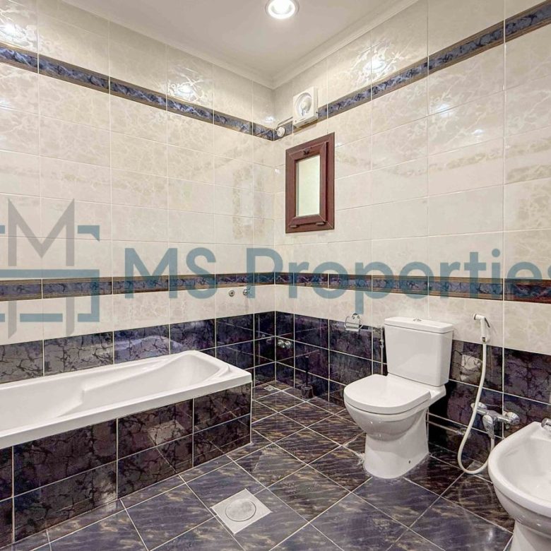 Sophisticated | 5BR Villa | View Balcony
