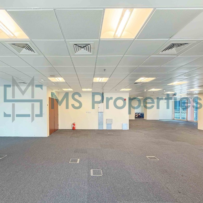 980 SQM Full Floor Office For Rent in West Bay