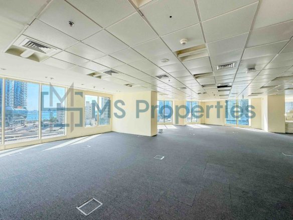 980 SQM Full Floor Office For Rent in West Bay
