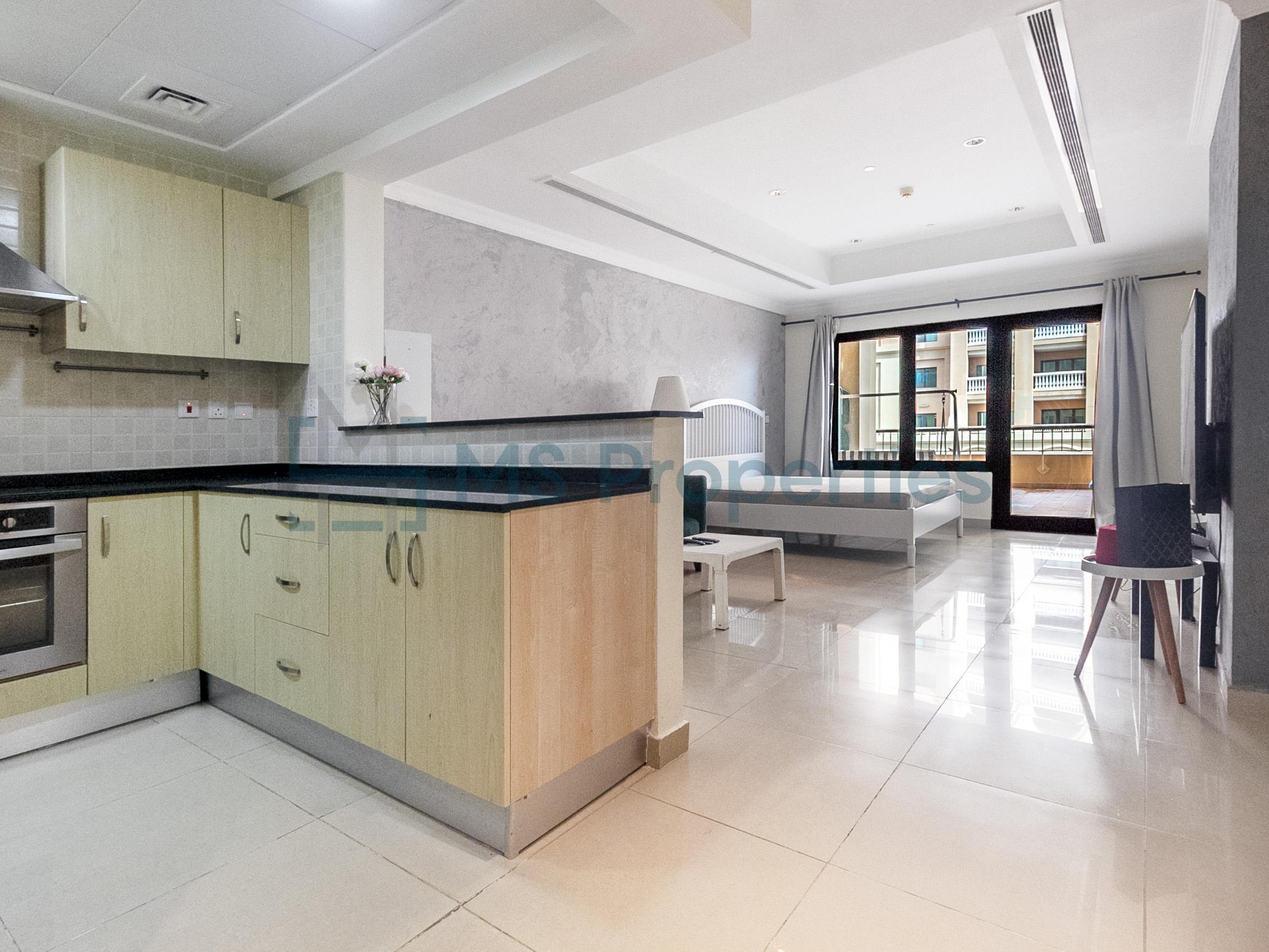 Cozy Studio Apartment with Balcony | +Bills Included