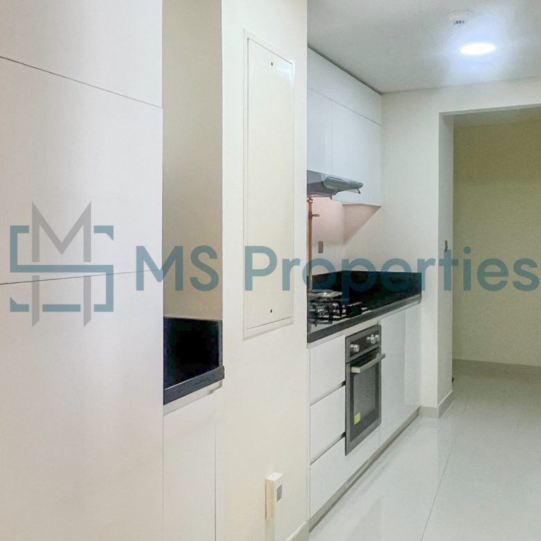 Hot Deal 1BHK Apartment with Stunning Balcony View
