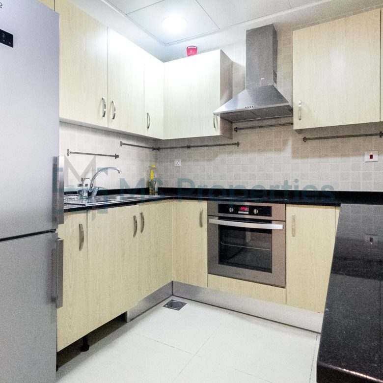 Cozy Studio Apartment with Balcony | +Bills Included