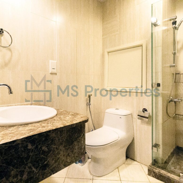 Cozy Studio Apartment with Balcony | +Bills Included