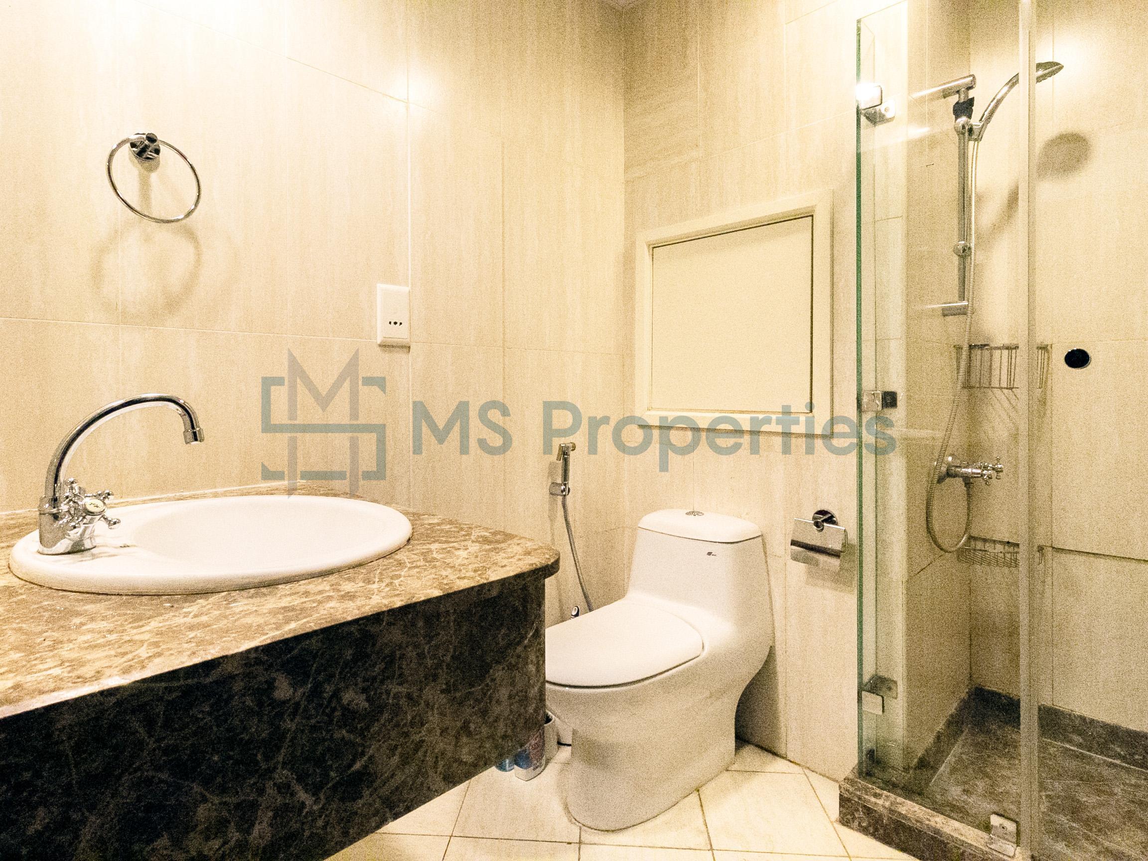 Cozy Studio Apartment with Balcony | +Bills Included
