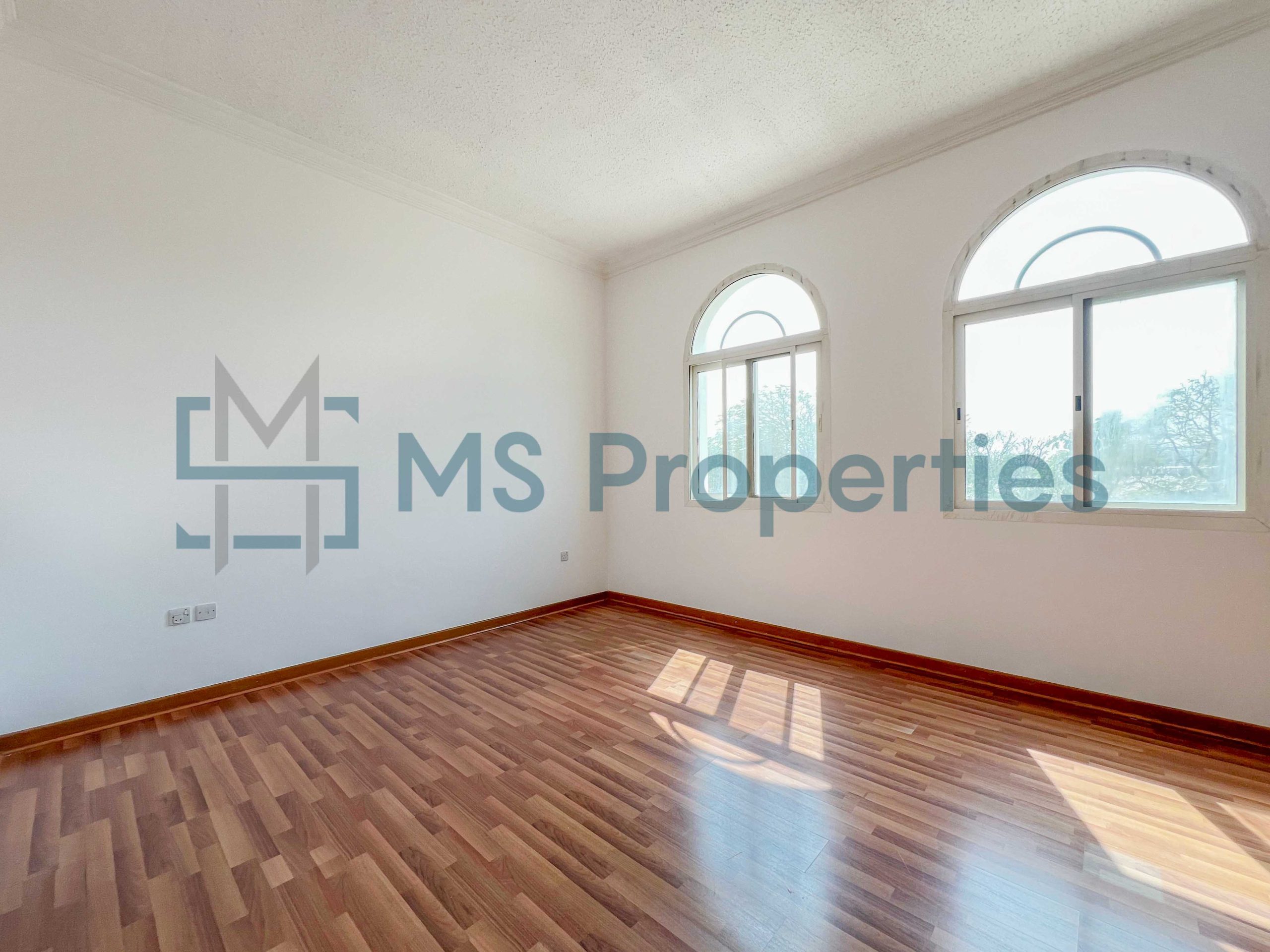 Spacious 4Bedroom+Maid Villa in West Bay Lagoon