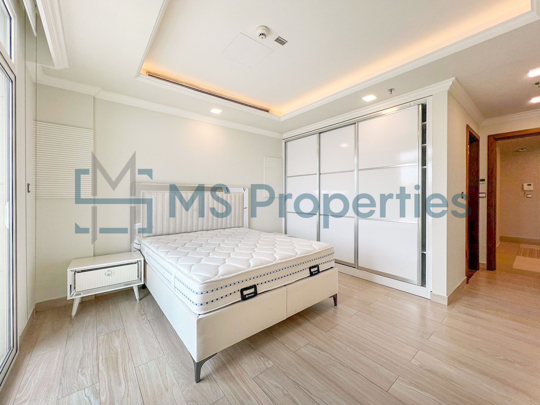 Modern and Luxurious 1BHK Flat | No Commission
