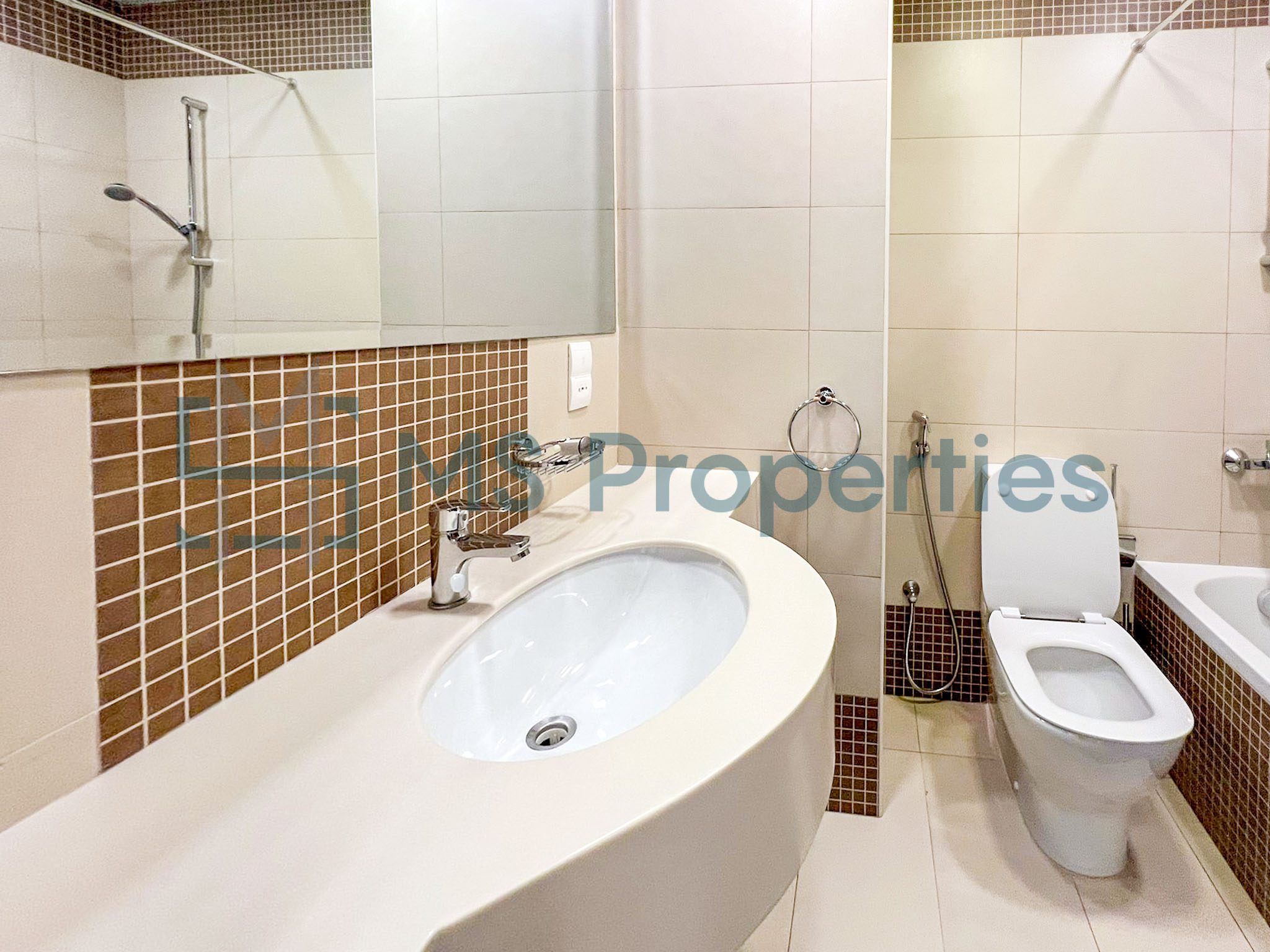 Premium 3BHK Flat in Prime Location | No Commission