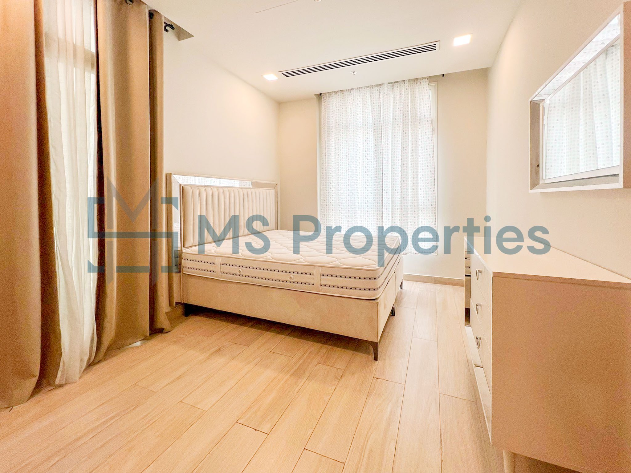 Premium 3BHK Flat in Prime Location | No Commission