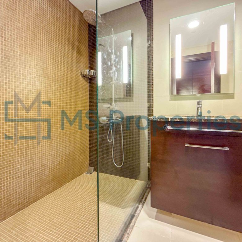 Pristine and Spacious 2BHK Apartment with Balcony