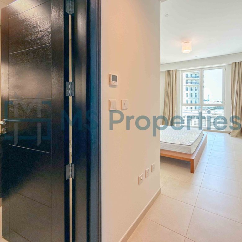 Pristine and Spacious 2BHK Apartment with Balcony