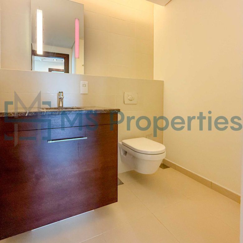 Pristine and Spacious 2BHK Apartment with Balcony