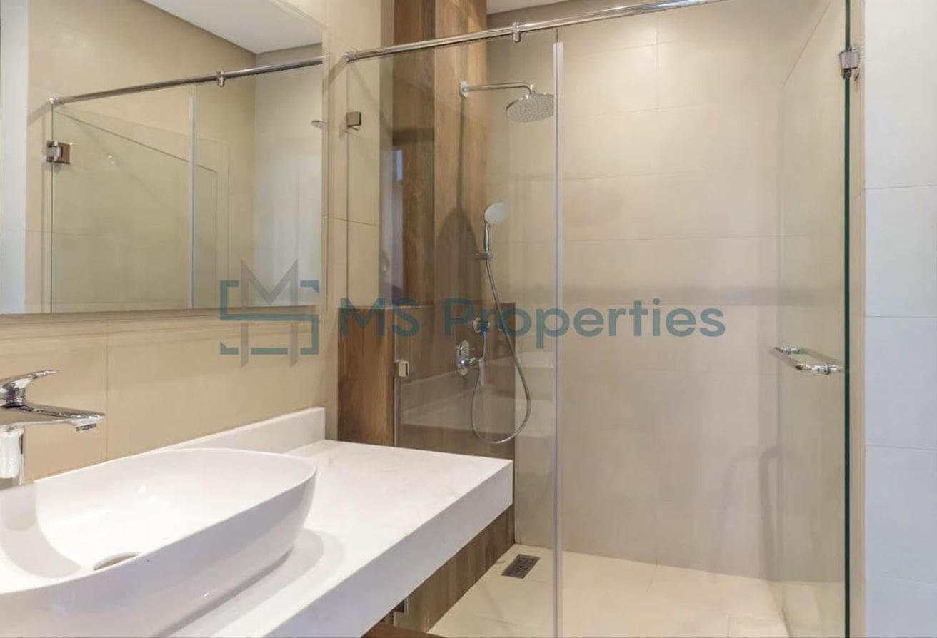 Stunning City View Balcony 1BHK Flat | Bills Included