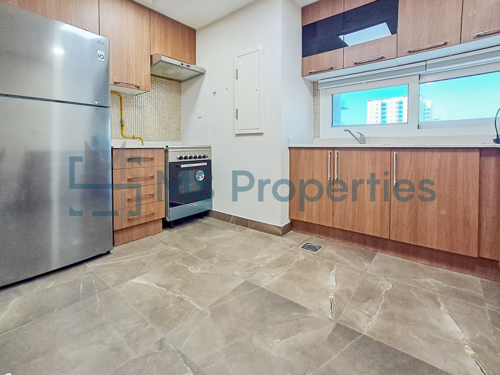 Low Rate | 2BHK Flat with Balcony | Prime Location