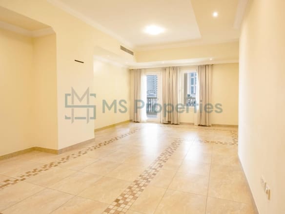 Stunning and Cozy 1BHK Apartment with Balcony