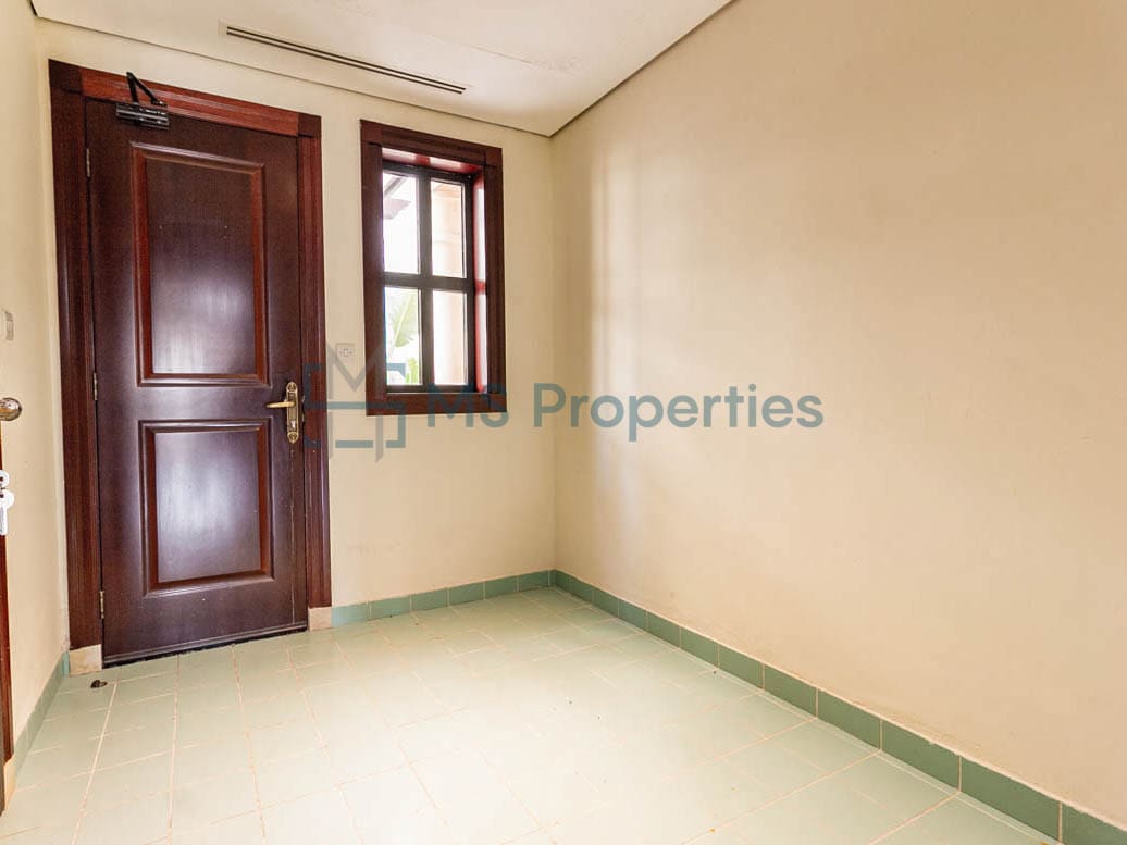 Exquisite 3BR Townhouse with Amenities Access