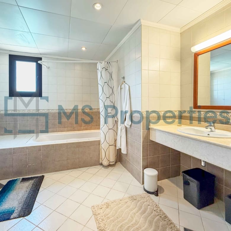 Amazing 2Bedroom Investment with Breathtaking View