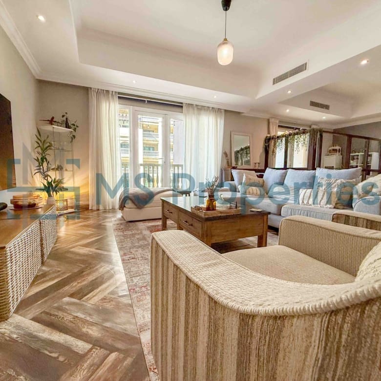 Stunning and Breath-taking 2BHK in Prime area of The Pearl