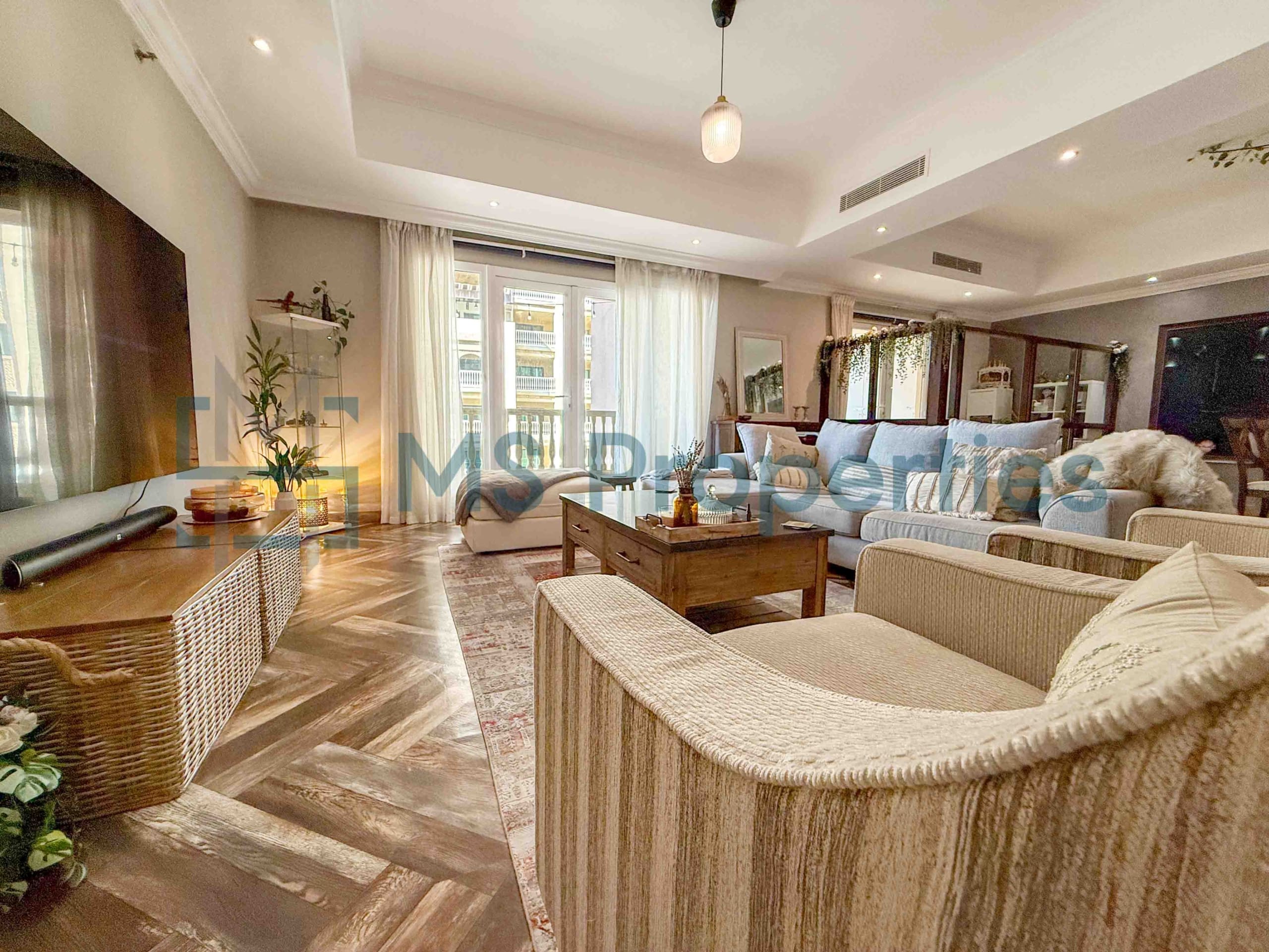 Stunning and Breath-taking 2BHK in Prime area of The Pearl