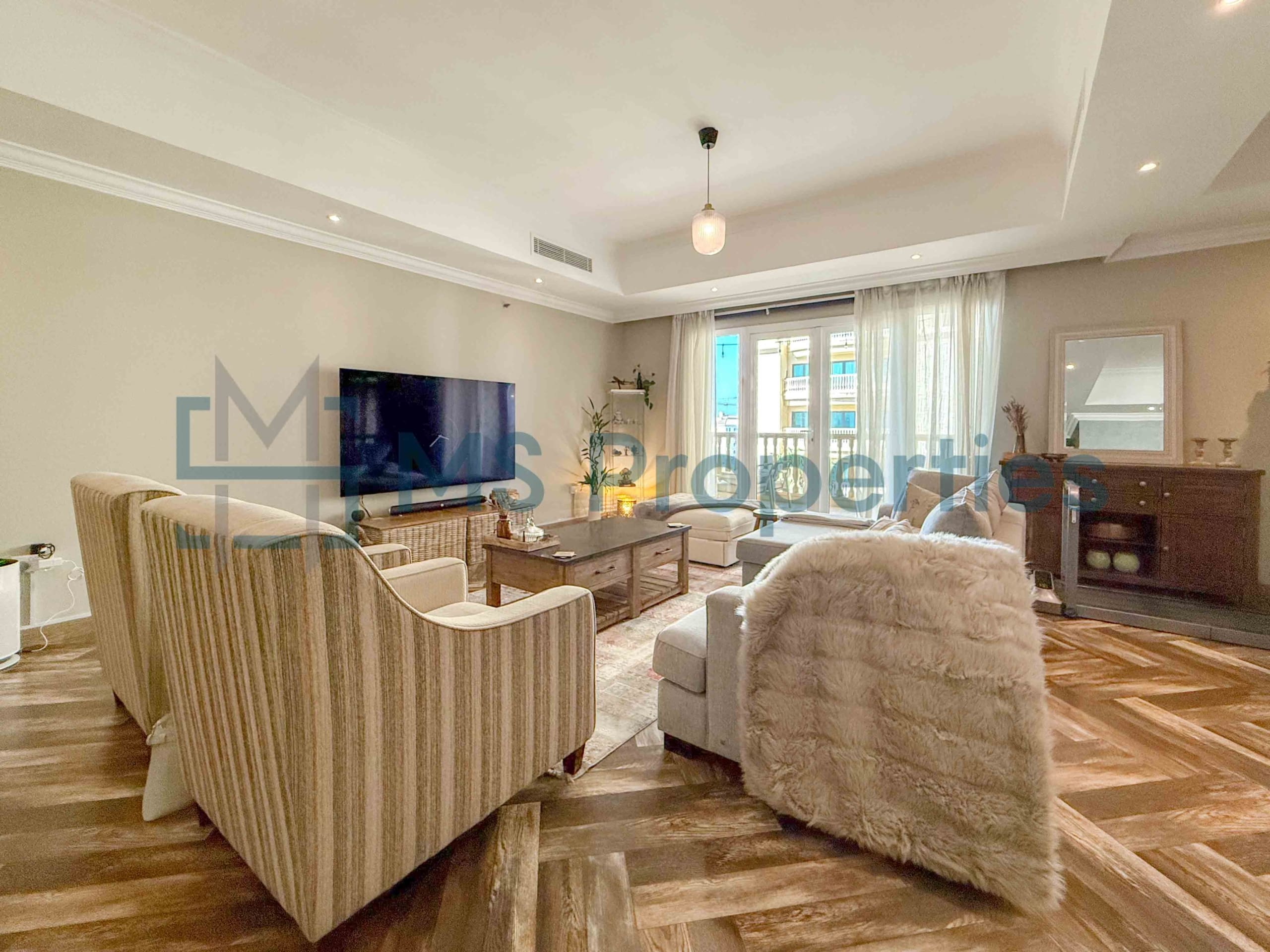 Stunning and Breath-taking 2BHK in Prime area of The Pearl