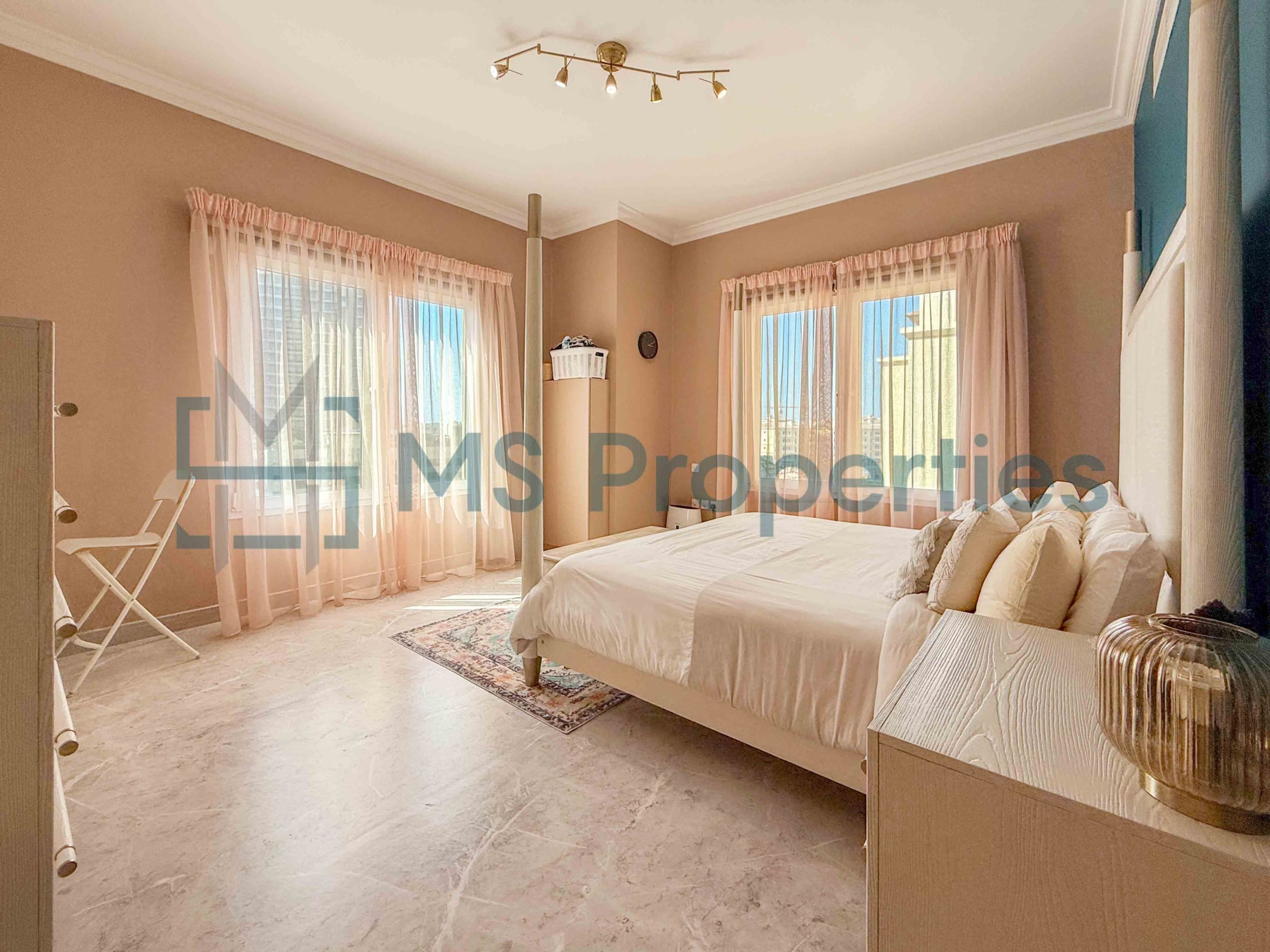 Stunning and Breath-taking 2BHK in Prime area of The Pearl