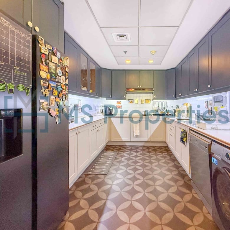 Stunning and Breath-taking 2BHK in Prime area of The Pearl