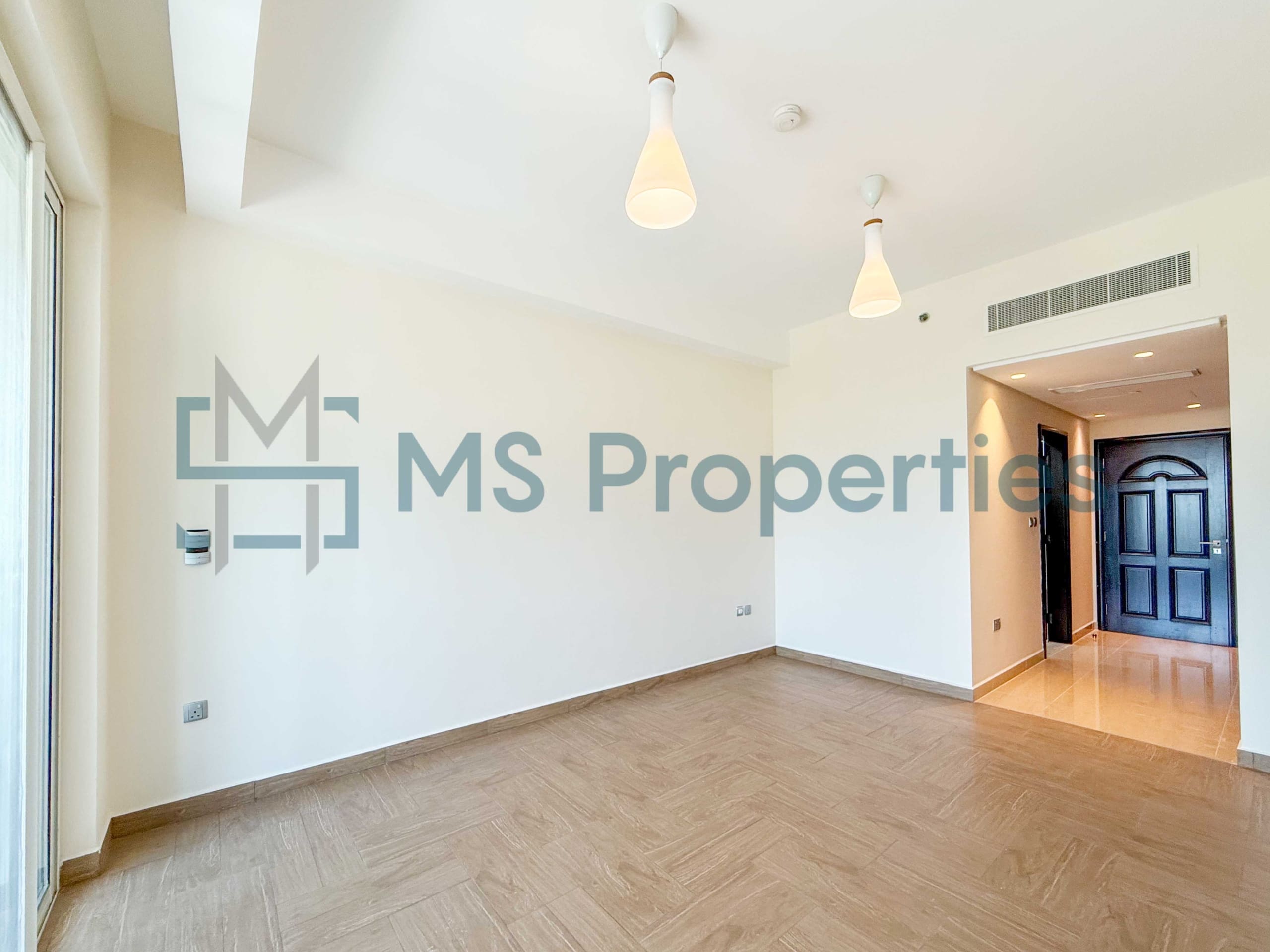 Clean and Bright 1BHK Apartment | Including Bills