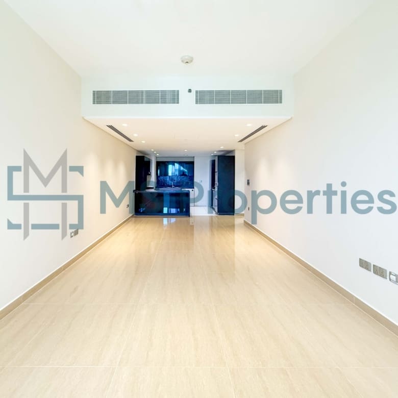 Clean and Bright 1BHK Apartment | Including Bills