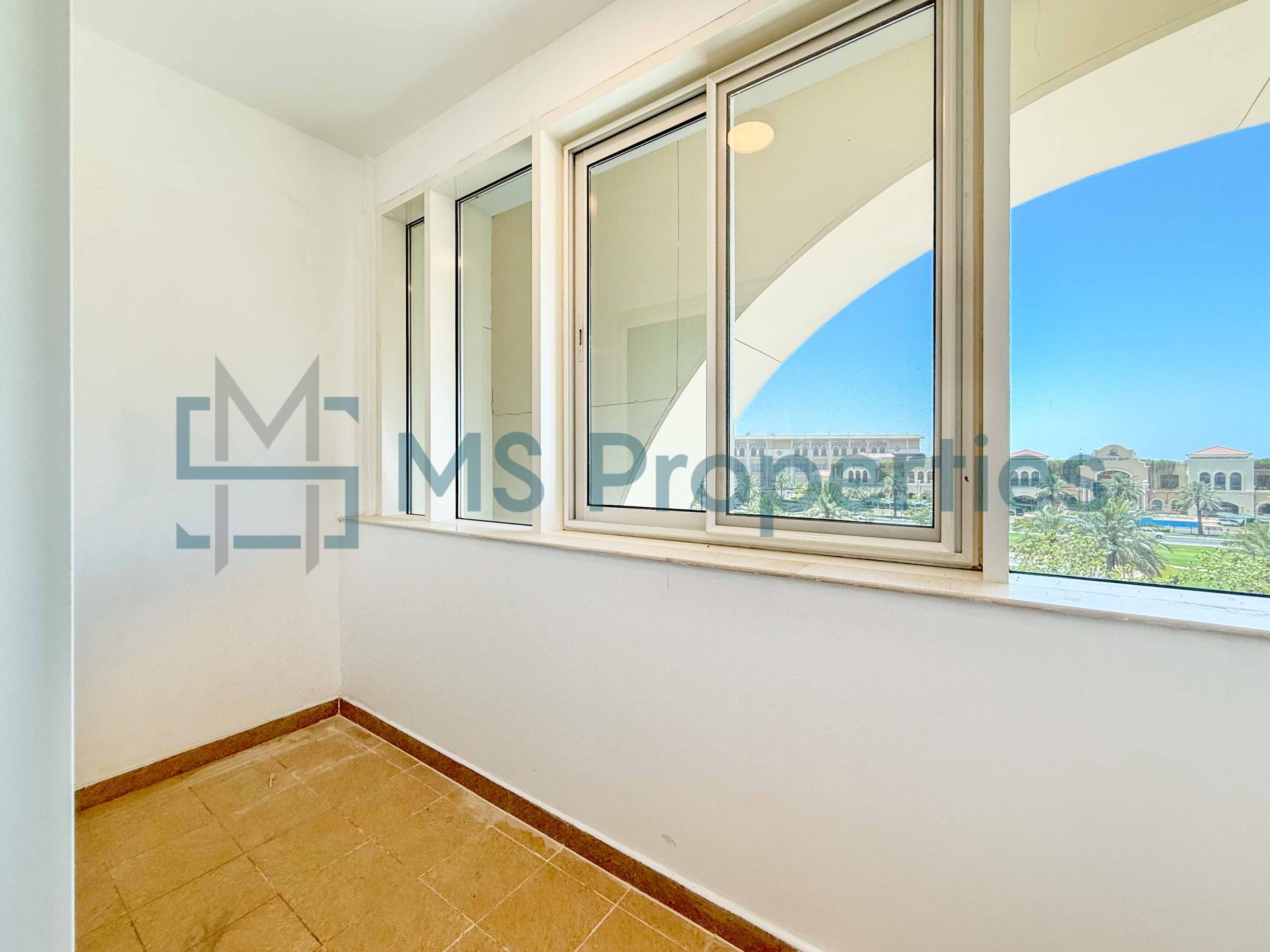 Clean and Bright 1BHK Apartment | Including Bills