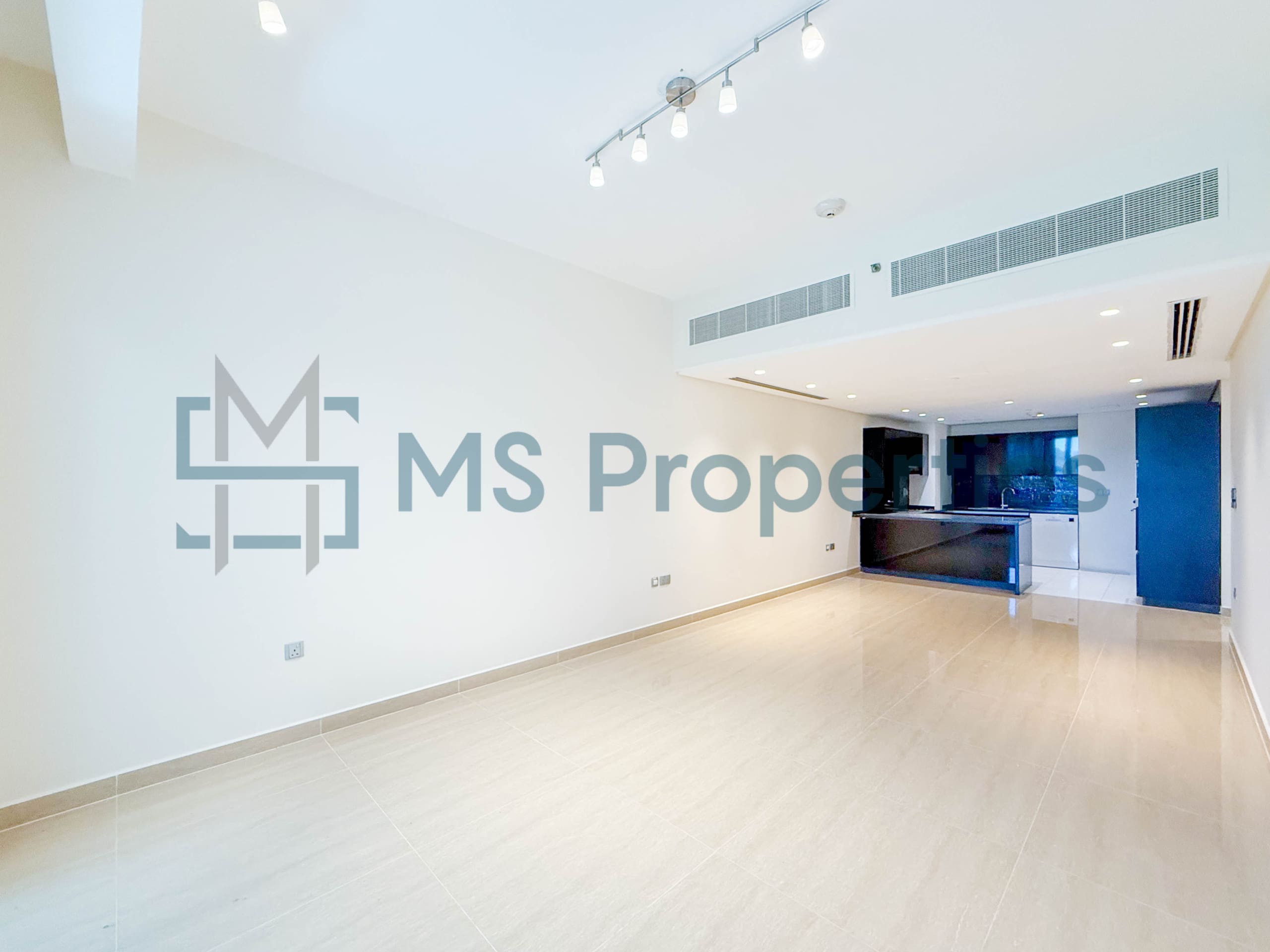 Clean and Bright 1BHK Apartment | Including Bills