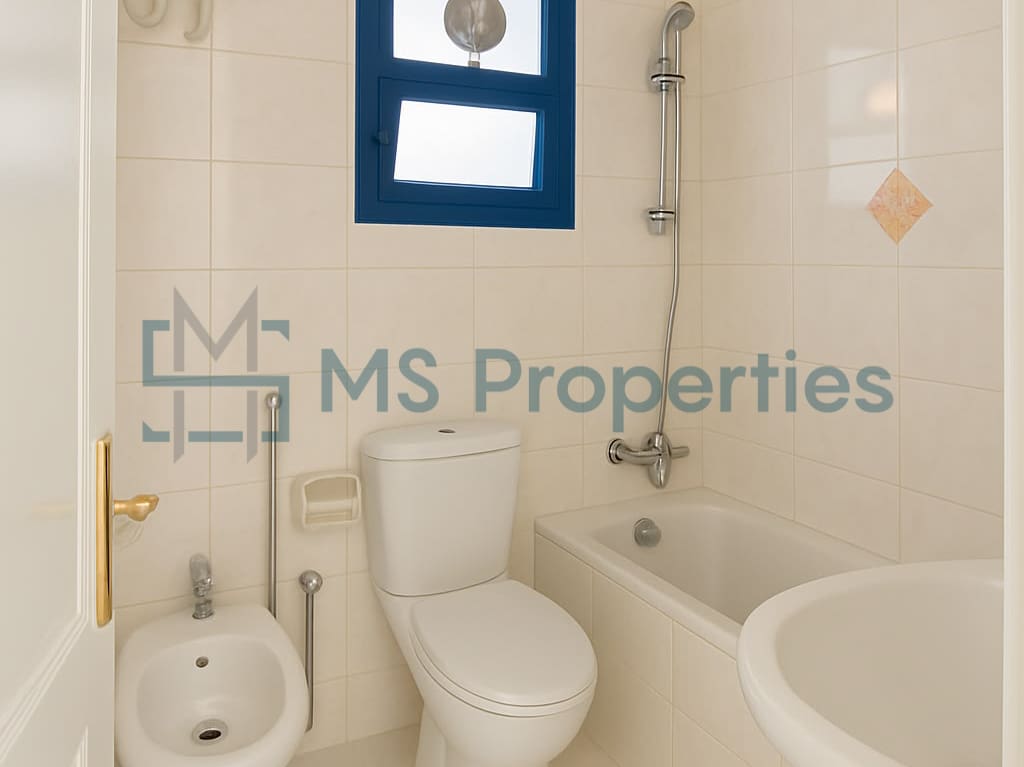 Spacious 5Bedroom Compound Villa in Heart of Doha