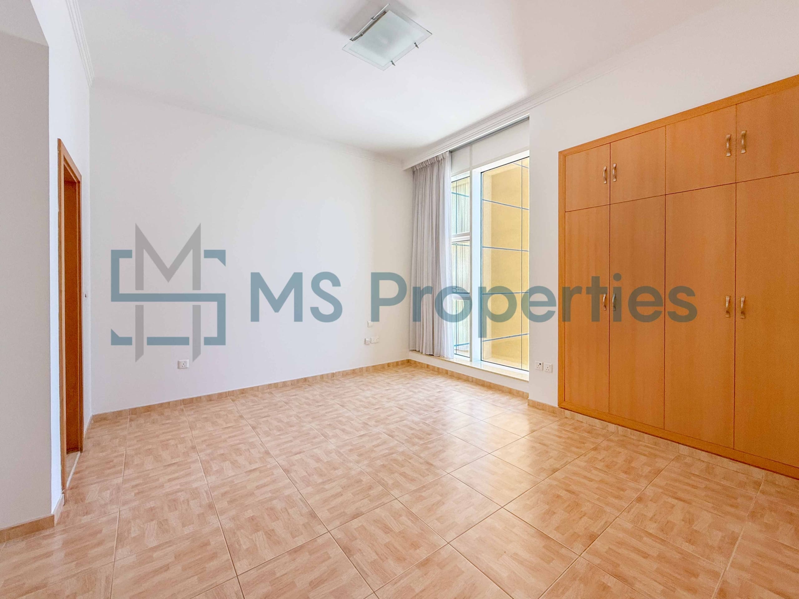 Luxurious 1BR Apartment with City View +QCool Included