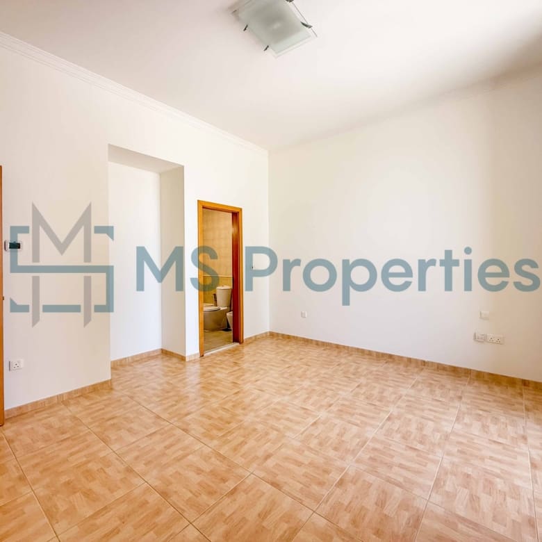 Luxurious 1BR Apartment with City View +QCool Included