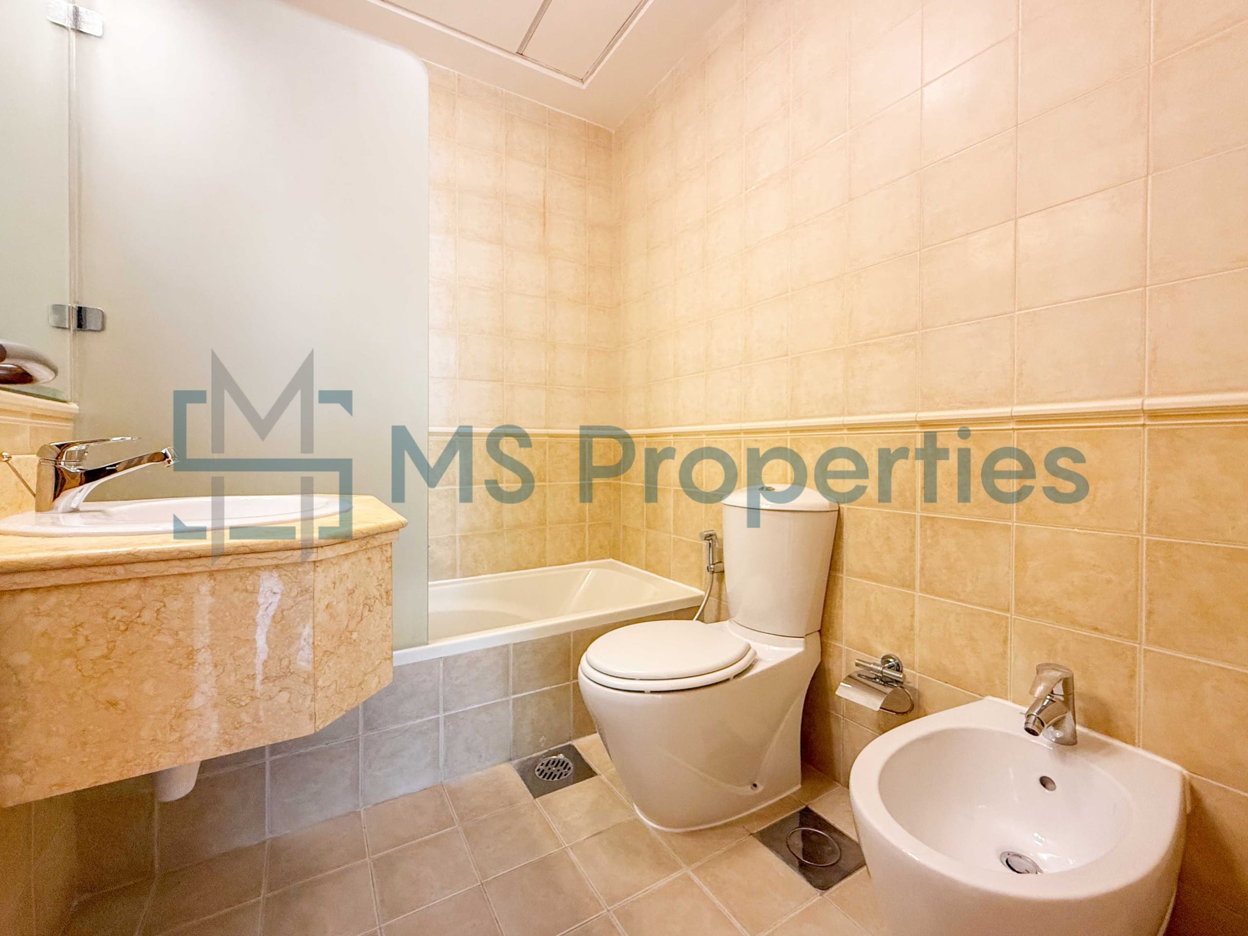Luxurious 1BR Apartment with City View +QCool Included