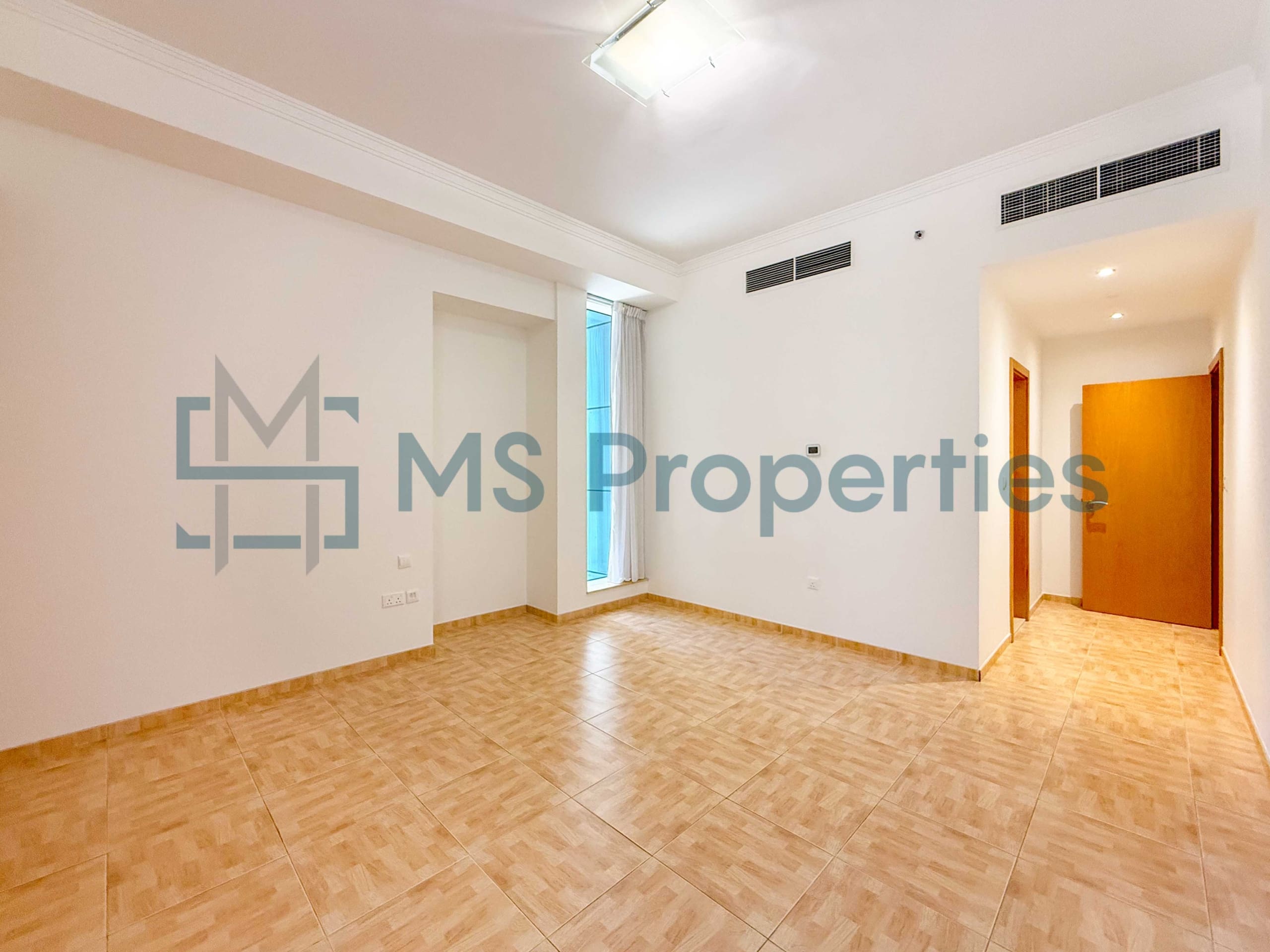 Spacious 3BDR+Maid w/ Balcony | City View | QCool Included
