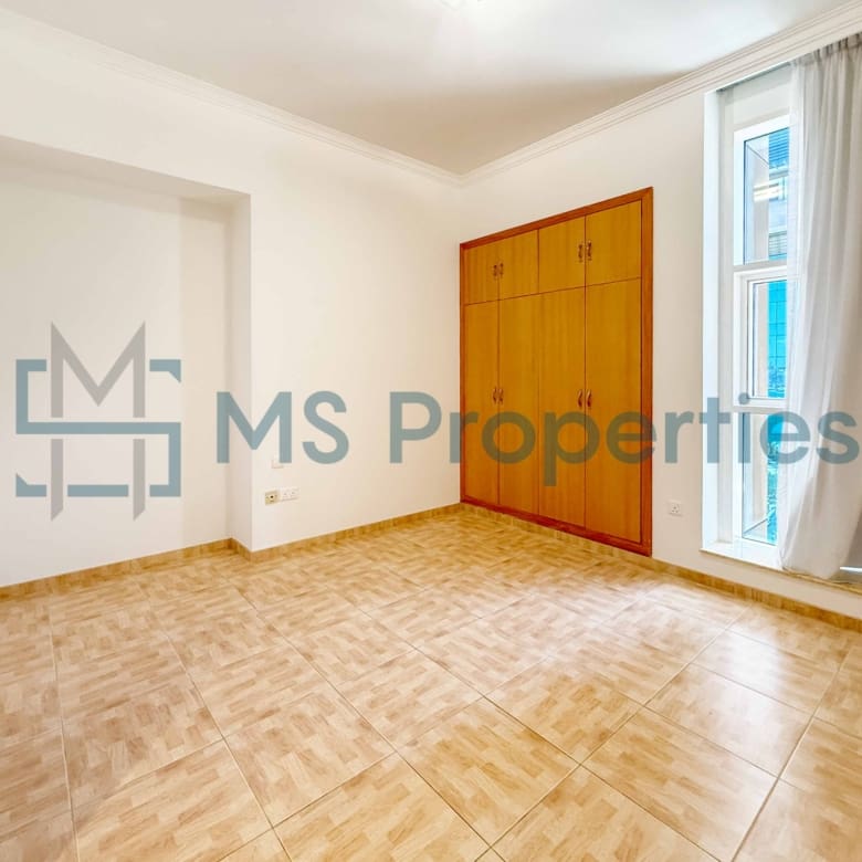 Spacious 3BDR+Maid w/ Balcony | City View | QCool Included