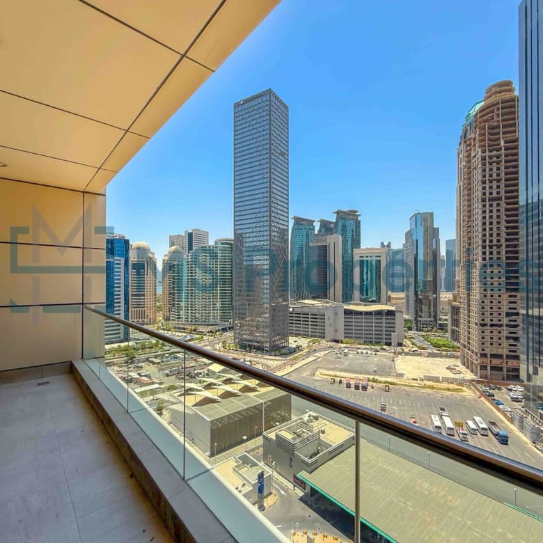 Spacious 3BDR+Maid w/ Balcony | City View | QCool Included