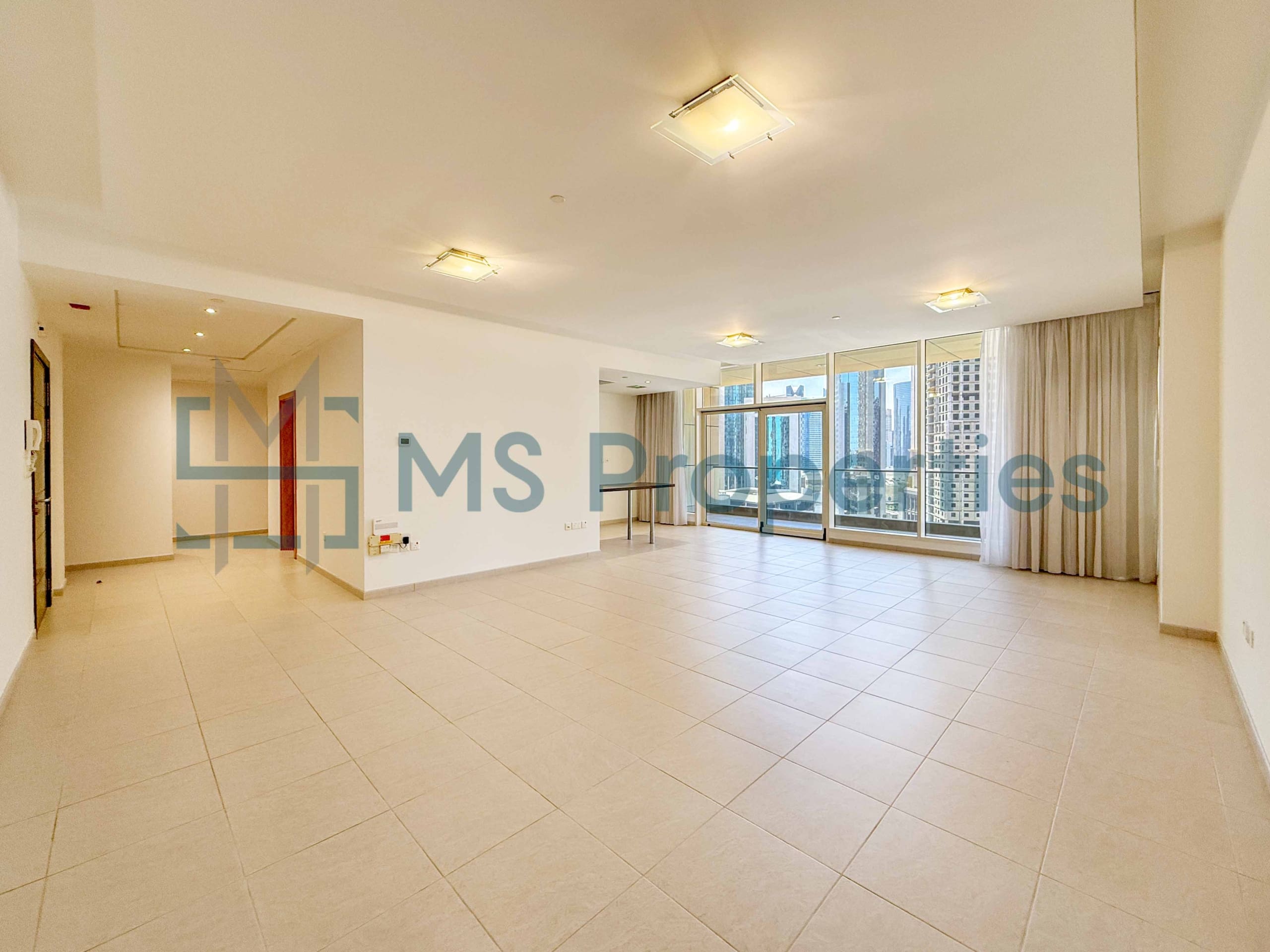 Spacious 3BDR+Maid w/ Balcony | City View | QCool Included