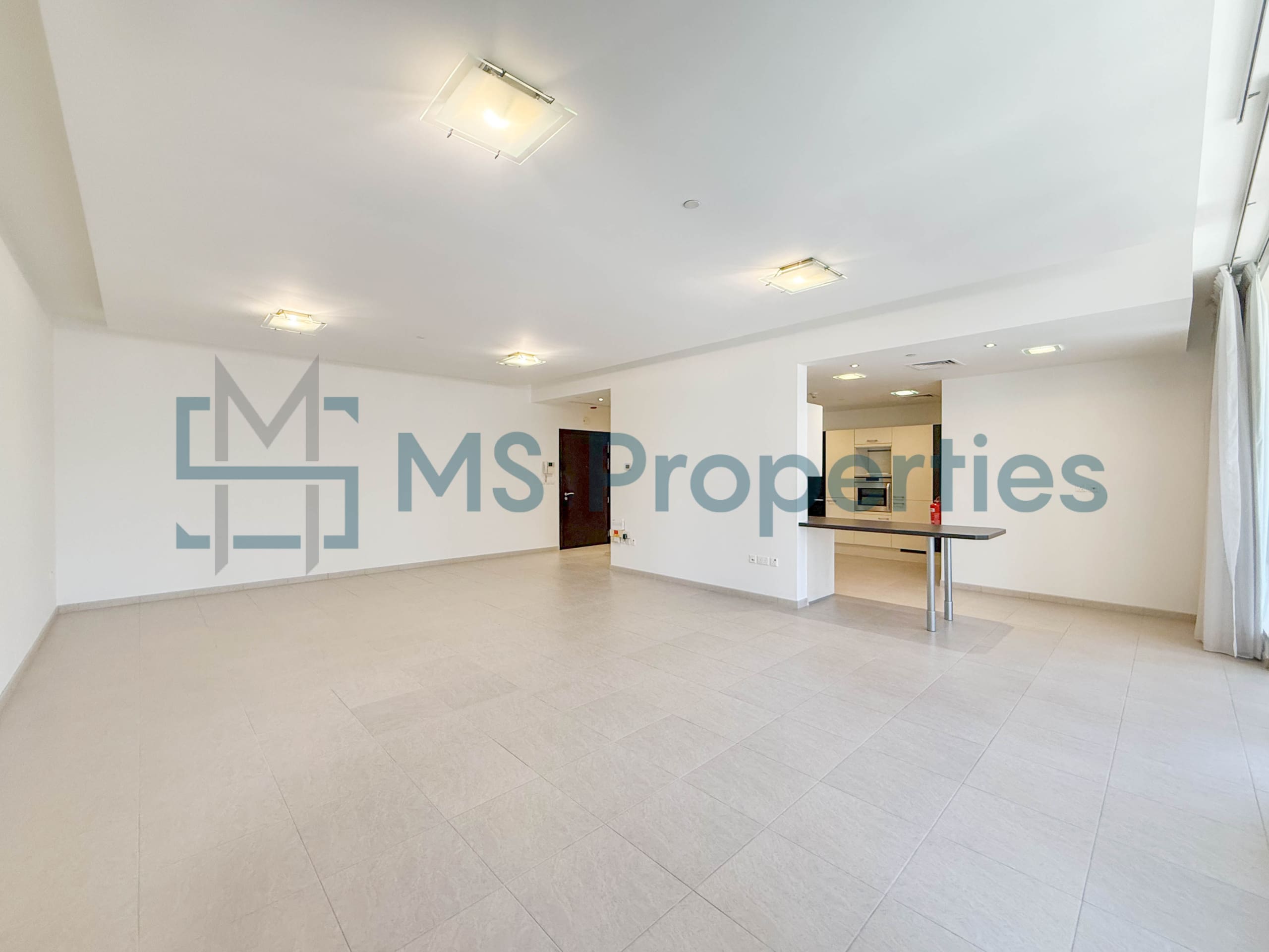 Spacious 3BDR+Maid w/ Balcony | City View | QCool Included
