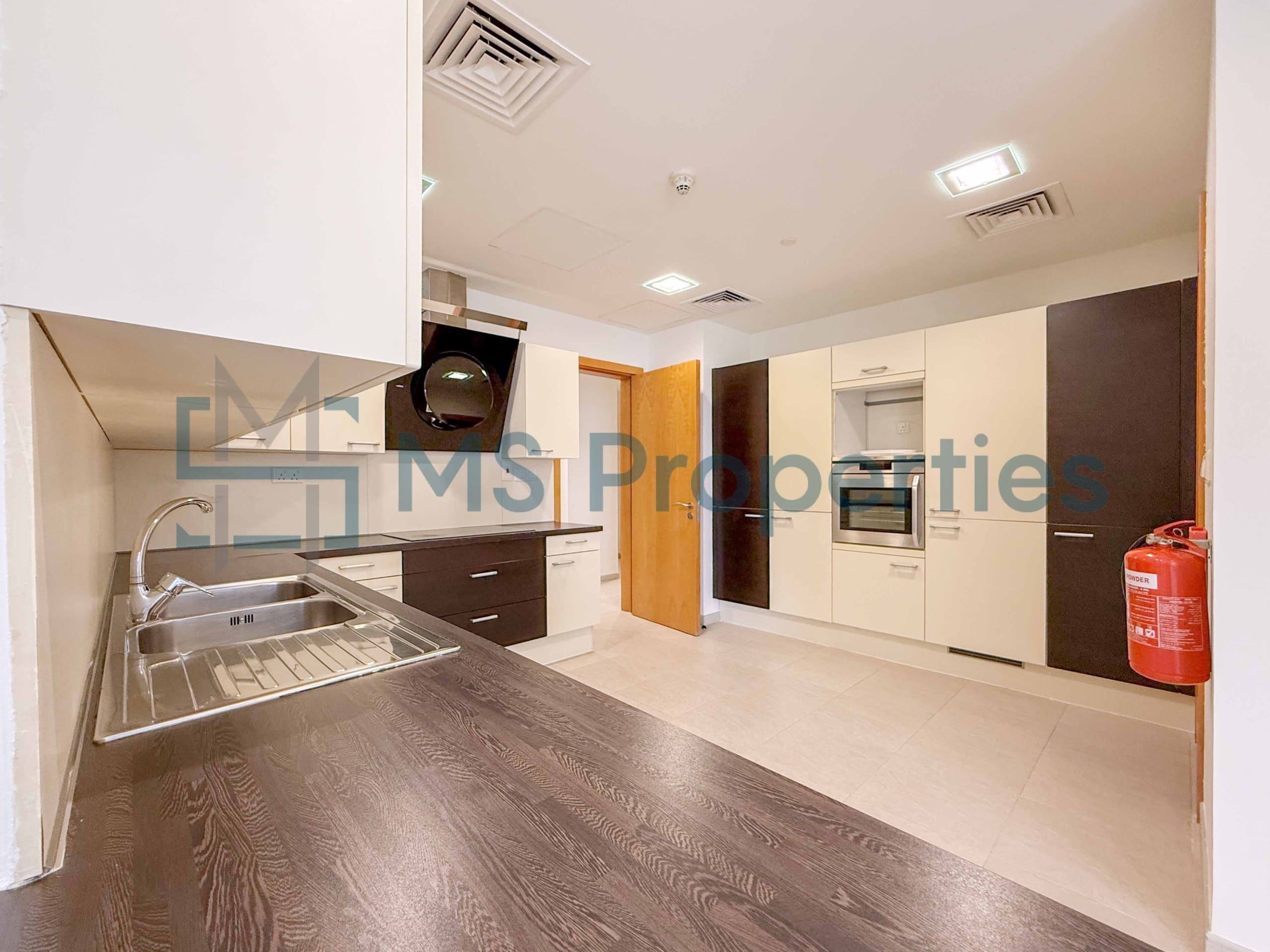 Spacious 3BDR+Maid w/ Balcony | City View | QCool Included