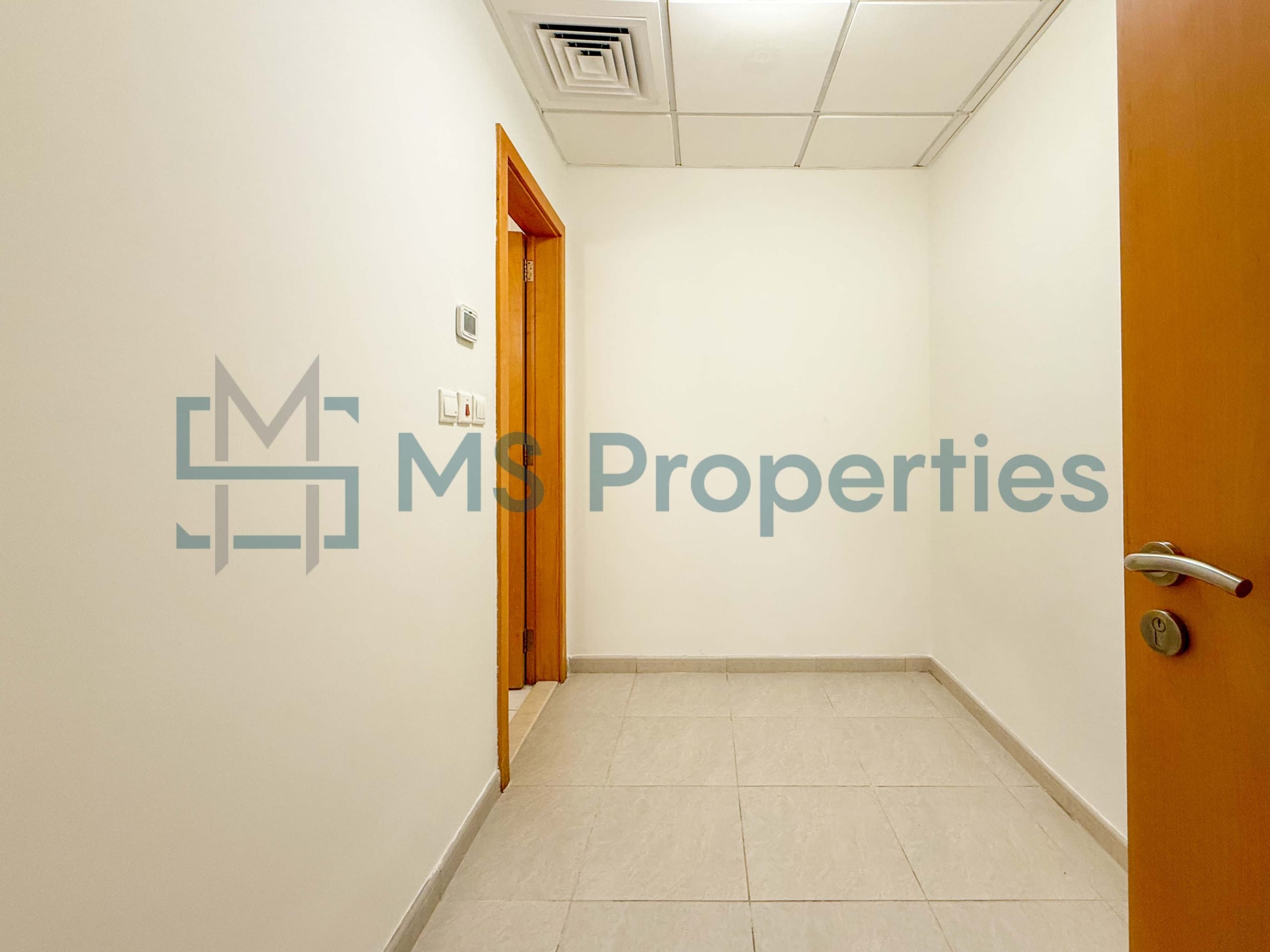 Spacious 3BDR+Maid w/ Balcony | City View | QCool Included