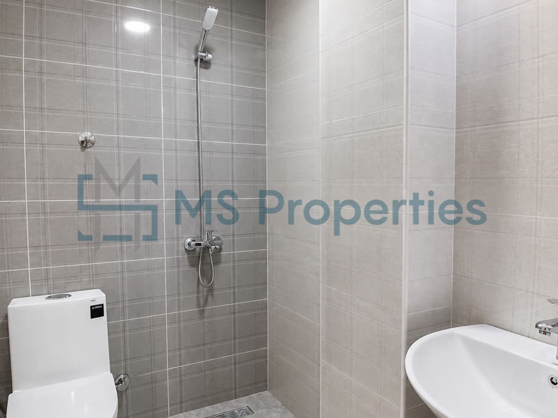 Brand New 2 Bedroom Apartment in Prime Location