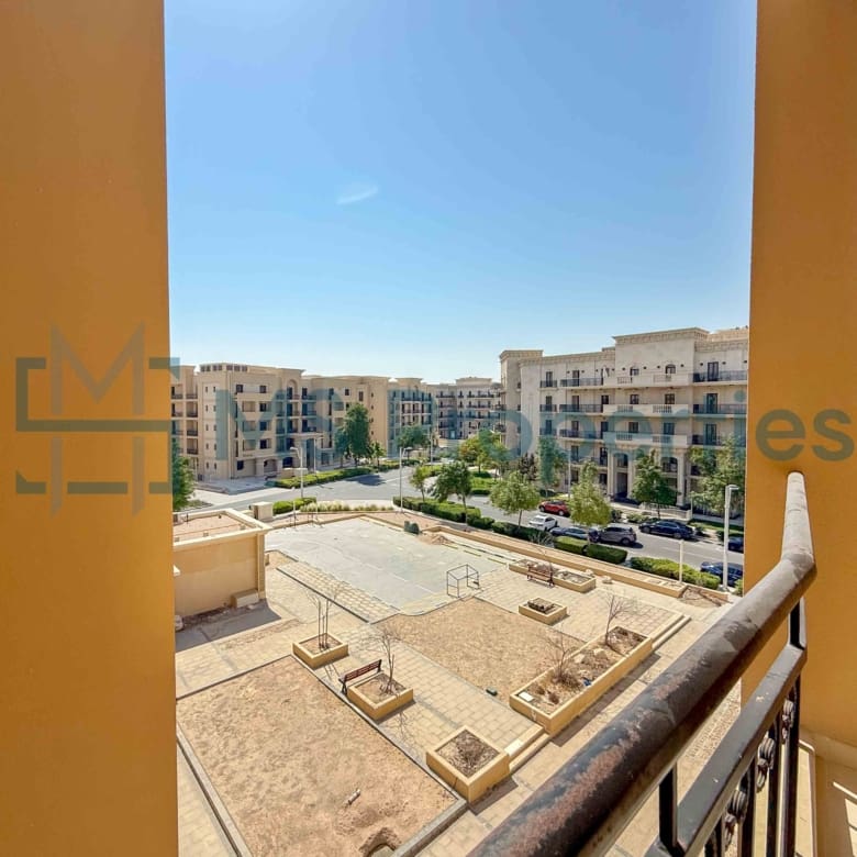 Elegant 1BR Apartment with Balcony | Prime Location