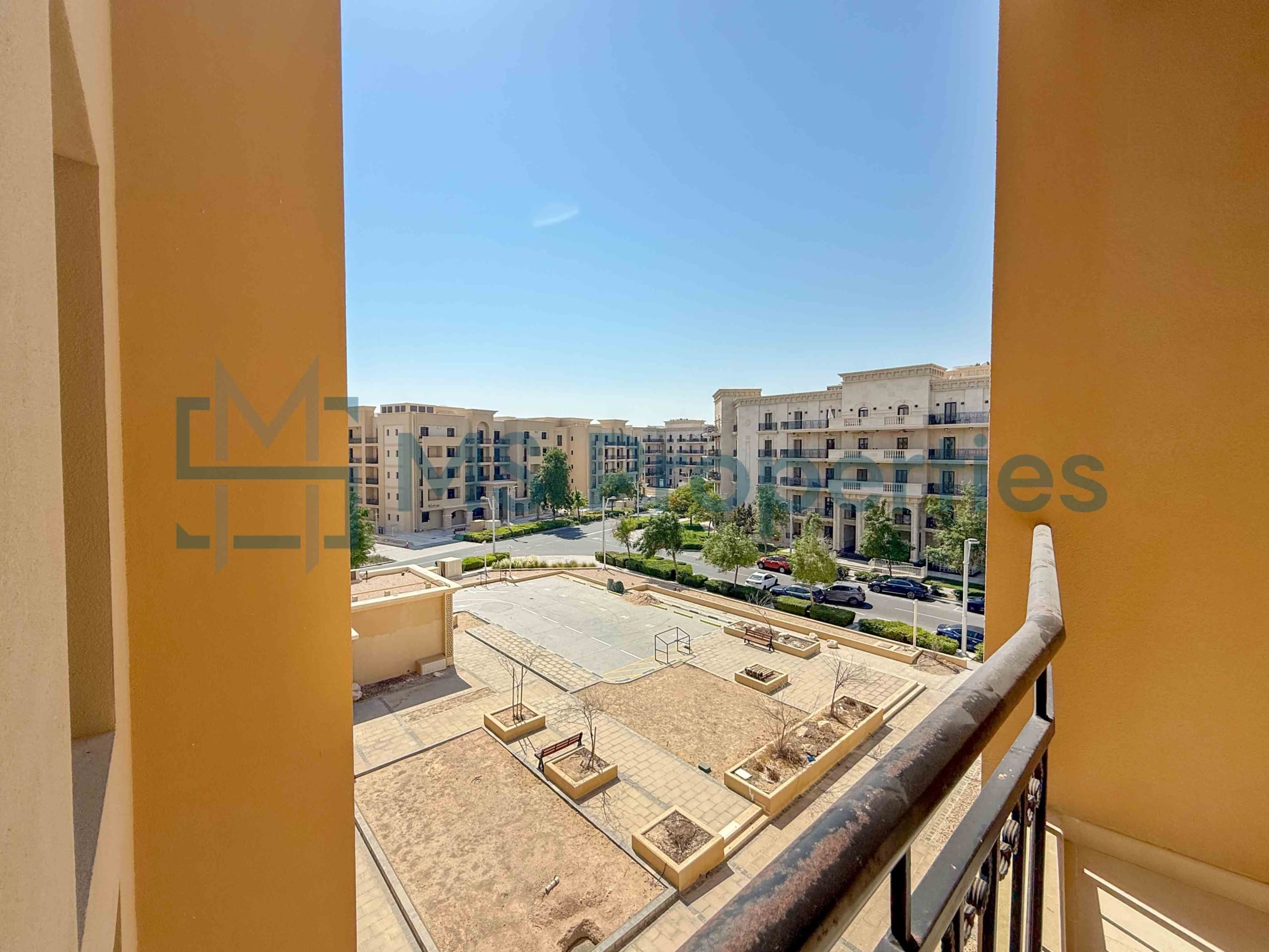 Elegant 1BR Apartment with Balcony | Prime Location